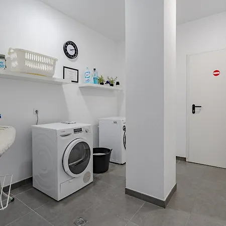 Rentonthebeach Nº4 Appartement *